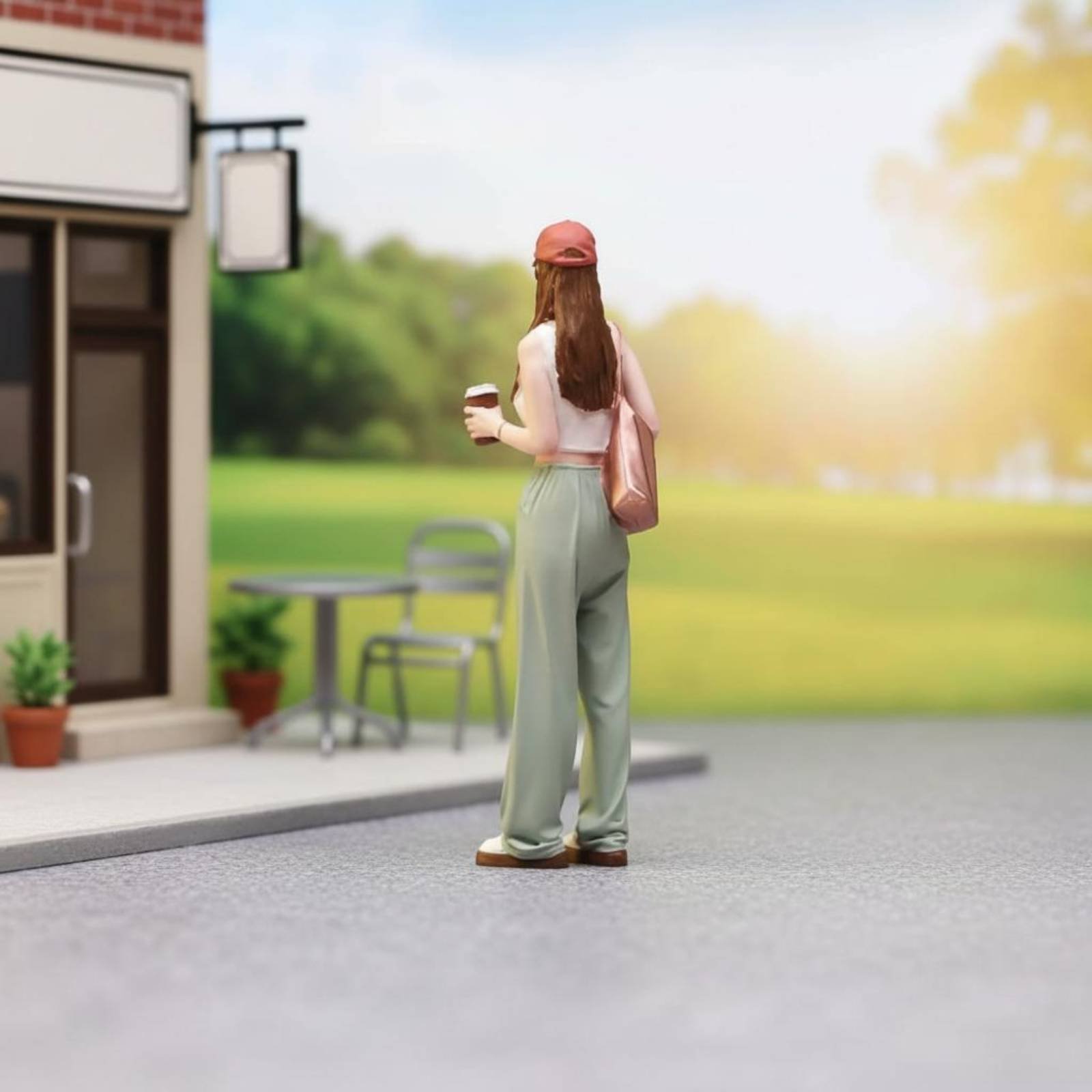 Statuetta di Ragazza con Caffè - Women Fashion Pose recensione e prezzo